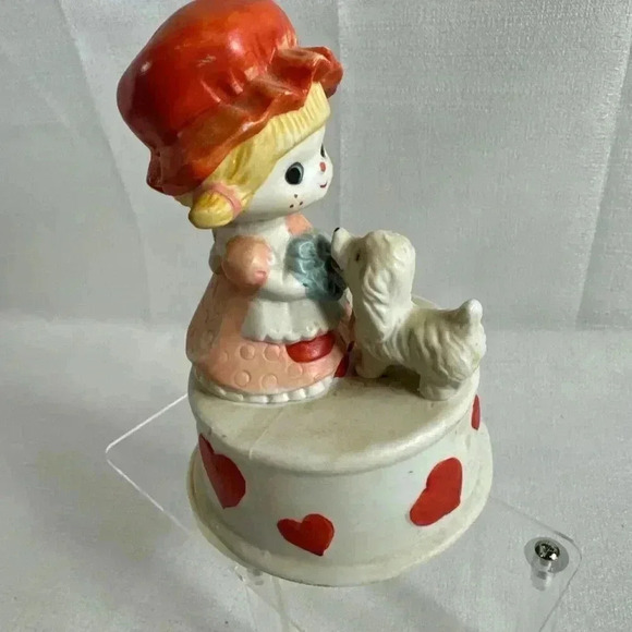 Vtg. 1982 Rotating Music‎ Box Girl as Clown w/Dog red hearts- Works Great - Picture 3 of 7